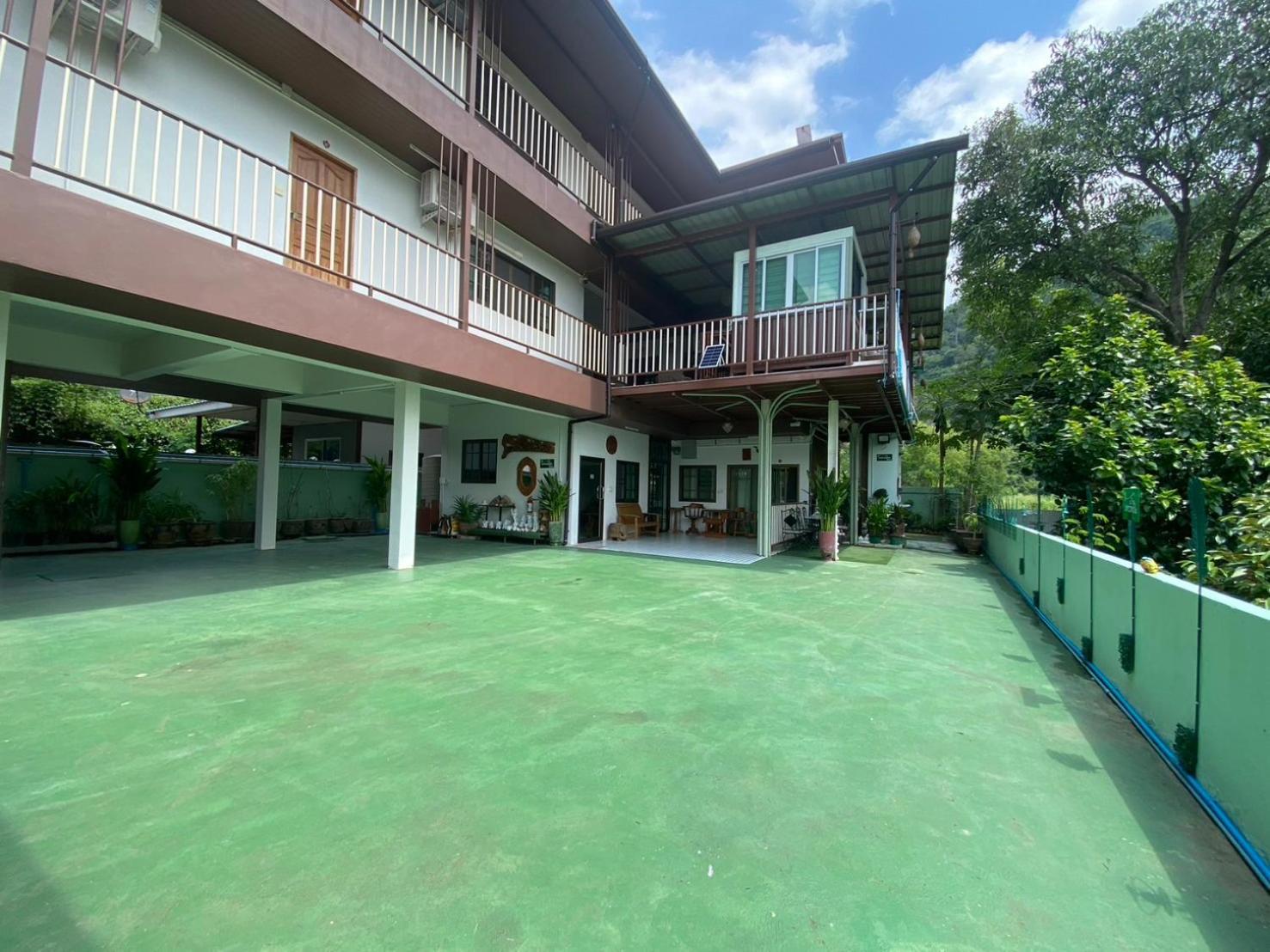 บ้านเพชรพวงเขาใหญ่